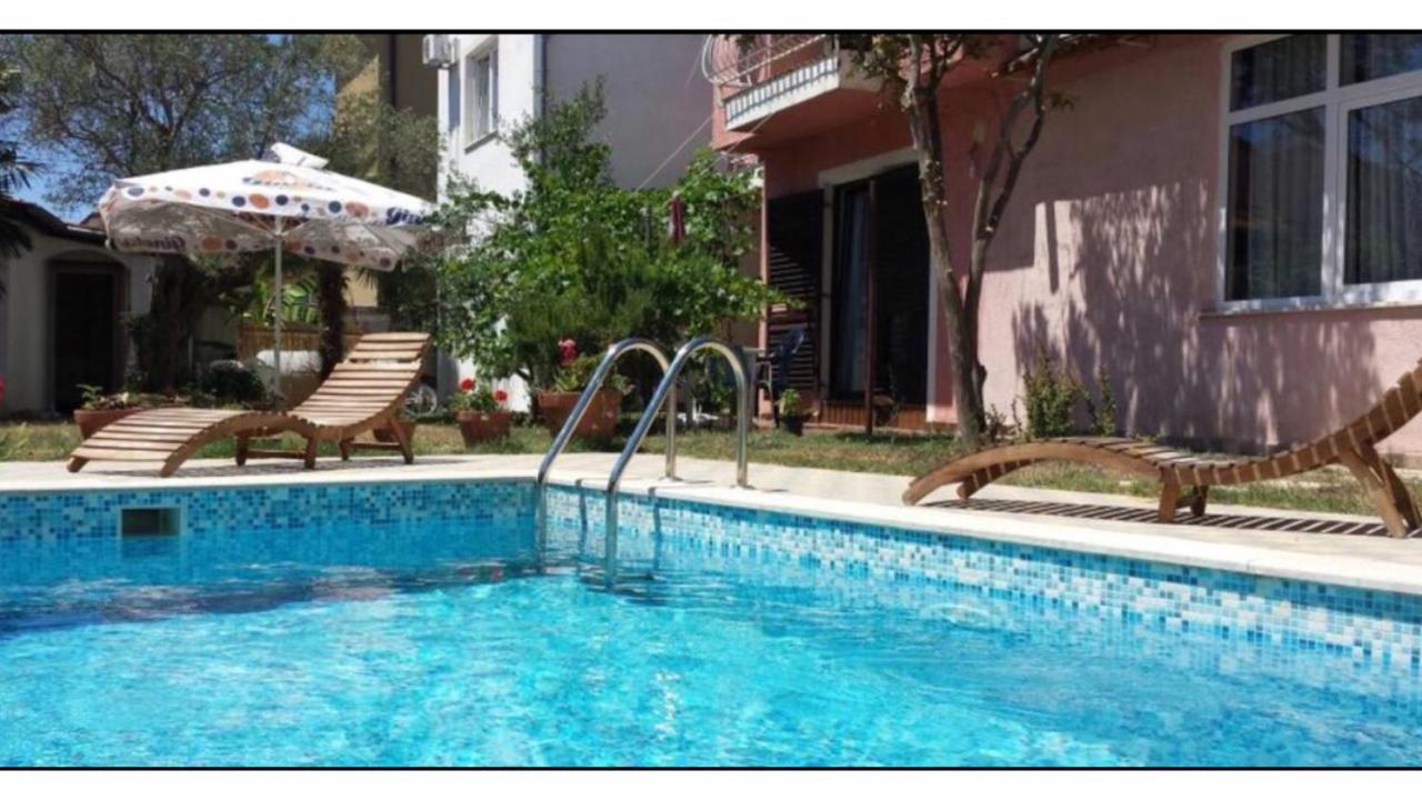 Olive Tree Apartments โรวีน ภายนอก รูปภาพ