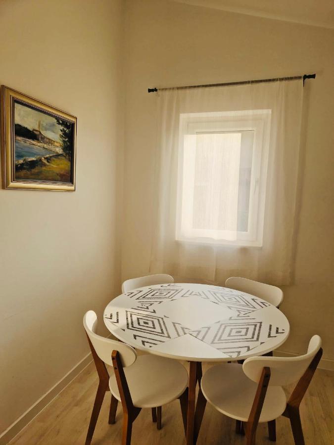 Olive Tree Apartments โรวีน ภายนอก รูปภาพ