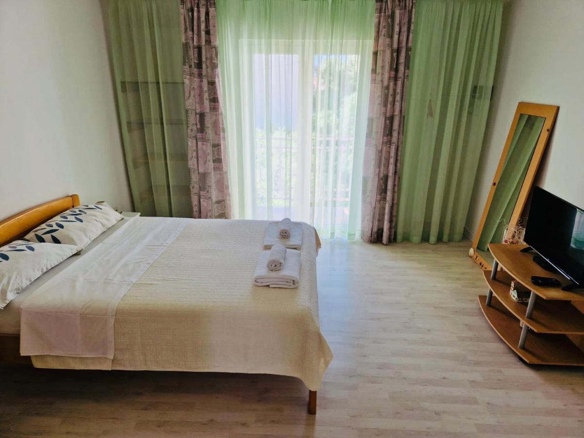 Olive Tree Apartments โรวีน ภายนอก รูปภาพ