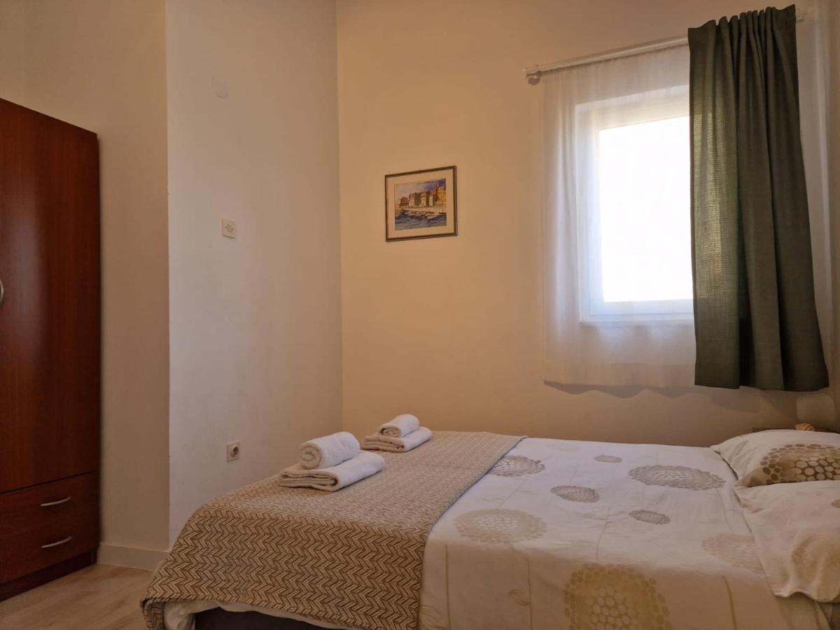 Olive Tree Apartments โรวีน ภายนอก รูปภาพ