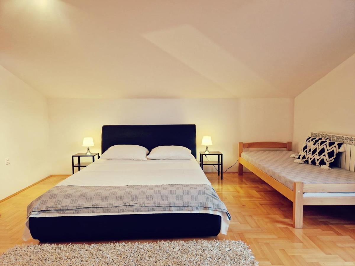 Olive Tree Apartments โรวีน ภายนอก รูปภาพ